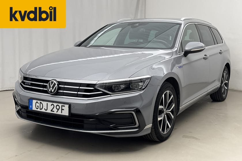 Bild 1 av Volkswagen Passat Sportscombi GTE (218hk) Dragpaket Matrix