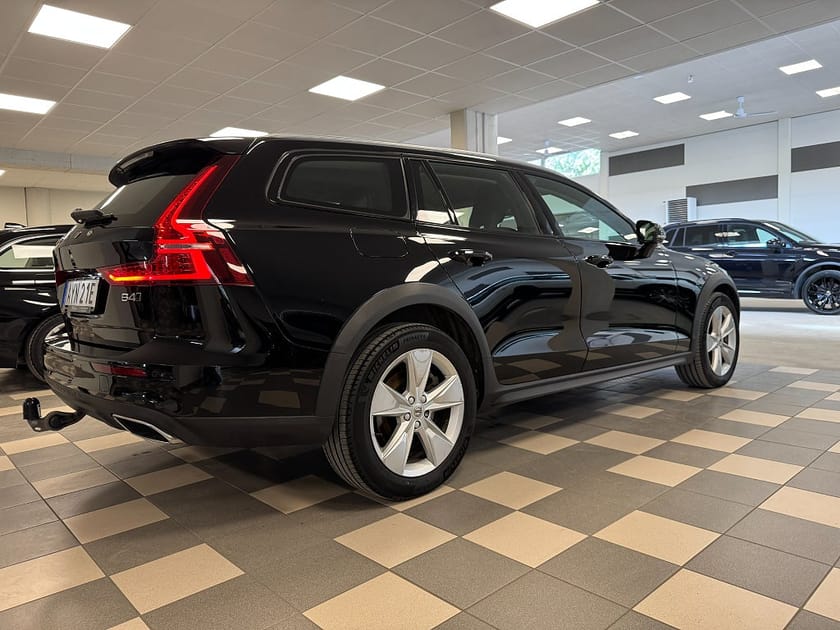 Bild 5 av Volvo V60 Cross Country B4 AWD B-Kamera H/K Navi CarPlay Drag Advanced 197 Hk