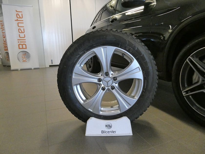 Bild 2 av Mercedes-Benz GLC 300 de 4MATIC AMG Line Drag-Kamera-Värmare-Navi-SoV