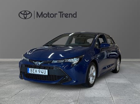 Toyota Corolla Hybrid 1,8 H/B Active Drag M-värmare P-sensorer Vhjul