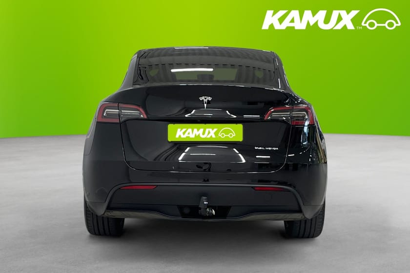 Bild 5 av Tesla Model Y Long Range AWD Pano 360 Moms 514hk