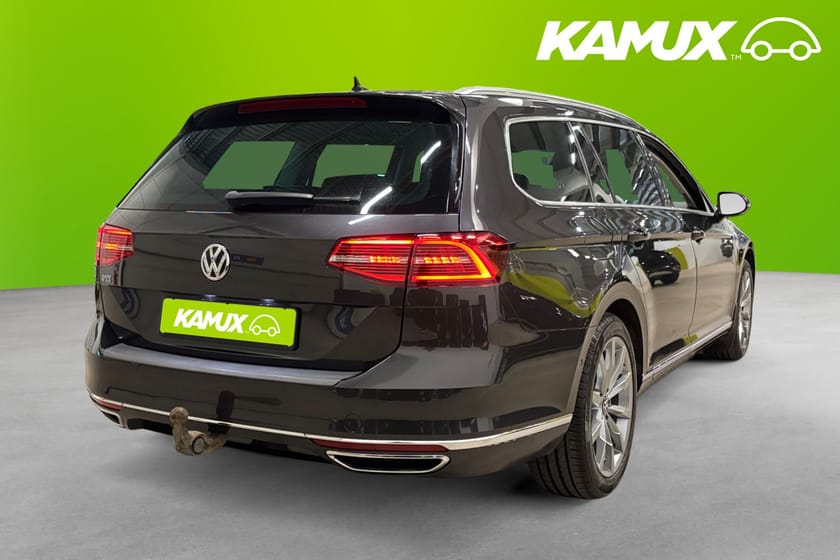 Bild 4 av Volkswagen Passat Variant GTE 1.4 TSI Executive 218 HK Cockpit B-Kamera Skinn/Alcantara Carplay Värmare Drag Få ägare!