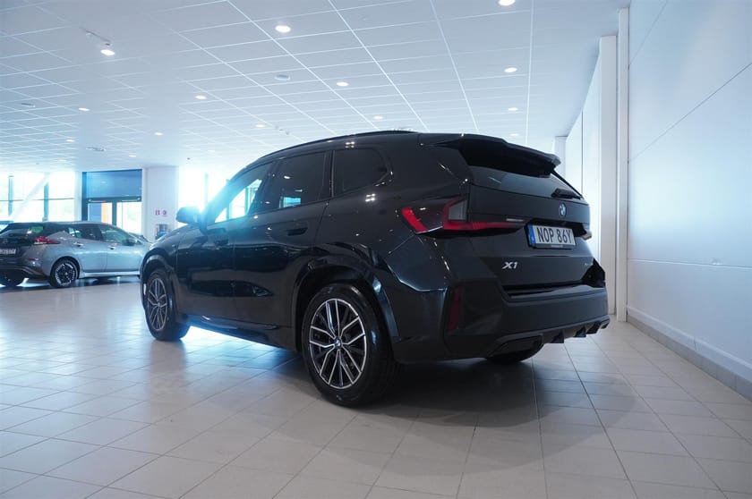 Bild 4 av BMW X1 sDrive18i M-Sport Premium Drag Keyless Elstol DAP