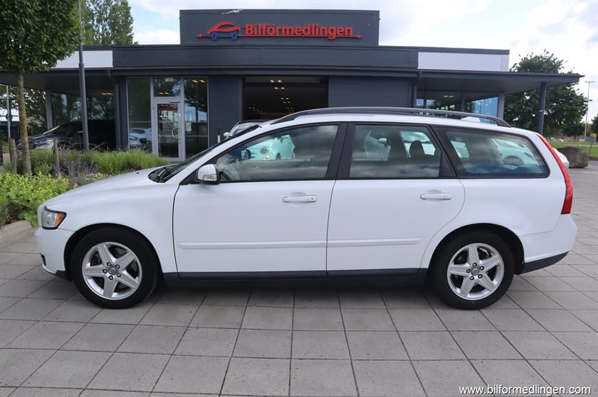 Bild 1 av Volvo V50 2.0 D FWD 136hk Aut Drag Svensksåld