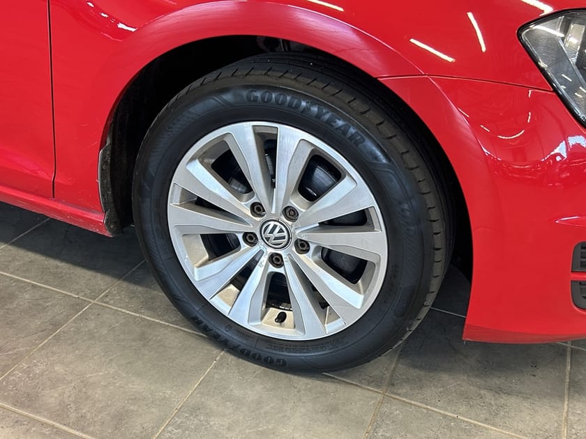 Bild 3 av Volkswagen Golf Sportscombi 1,6 TDI 110hk Aut Drag/Värmare