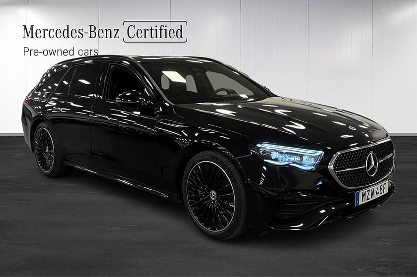 Bild 2 av Mercedes-Benz E 300 d e 4MATIC T de AMG Drag Pano Superscreen 360 Carplay