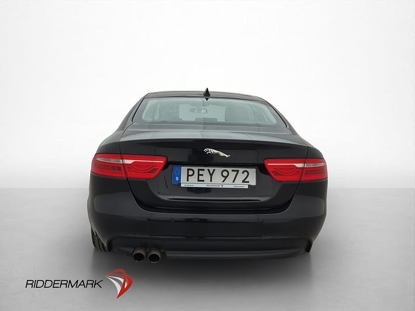 Bild 5 av Jaguar XE 20d 180hk Värmare Navi Sensorer Svensksåld