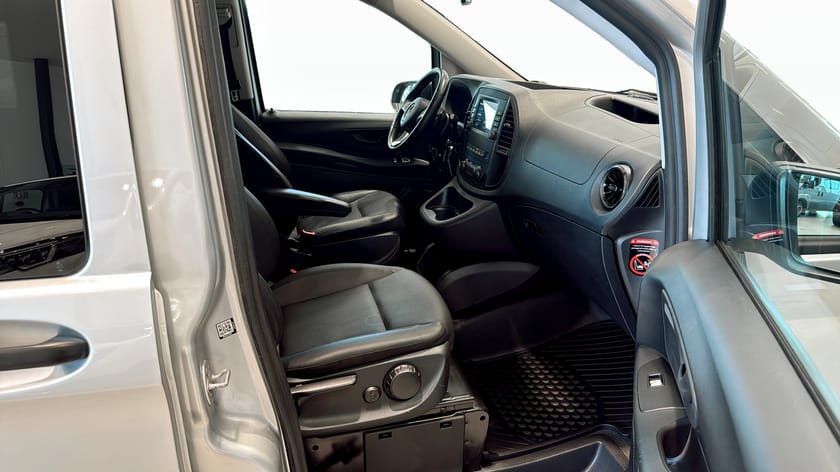 Bild 3 av Mercedes-Benz Vito Mixto 119 CDI 3.0t Extra Lång | Dieselvärmare | Nyservad