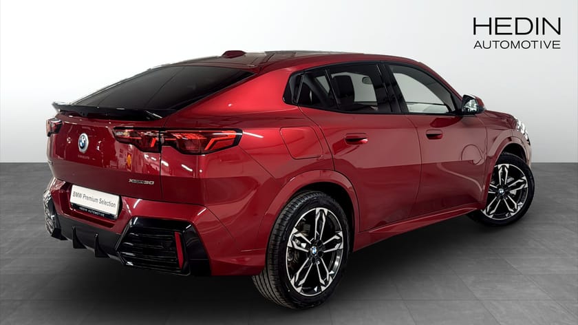 Bild 2 av BMW iX2 xDrive30 