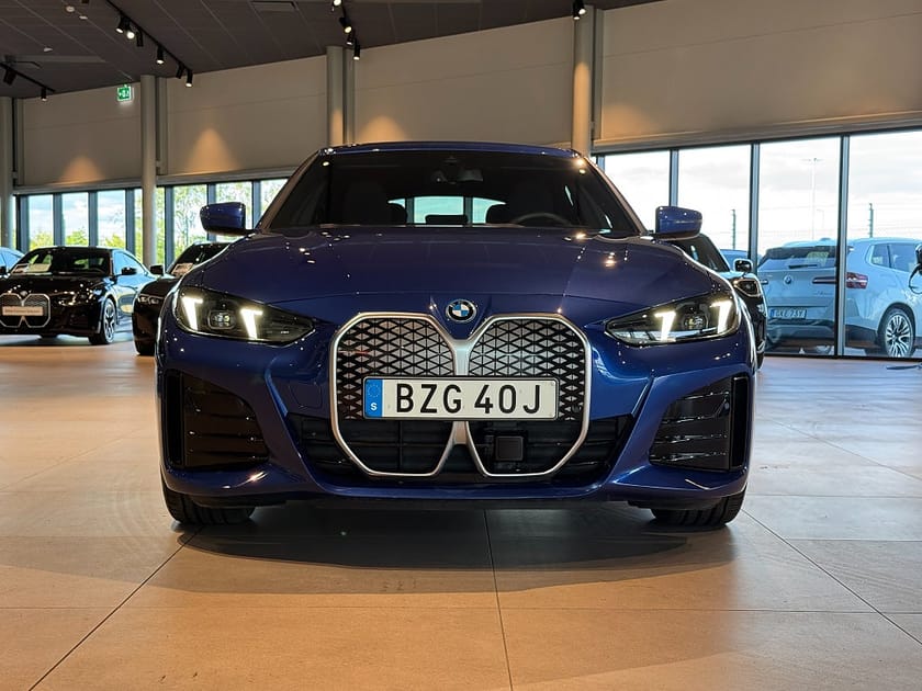 Bild 2 av BMW i4 xDrive40 Gran Coupé M Sport Drag Rattvärme