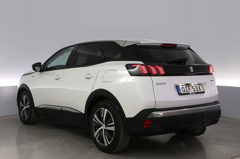 Bild 4 av Peugeot 3008 HYBRID4 300 13.2 kWh Allure Drag Kamera BLIS