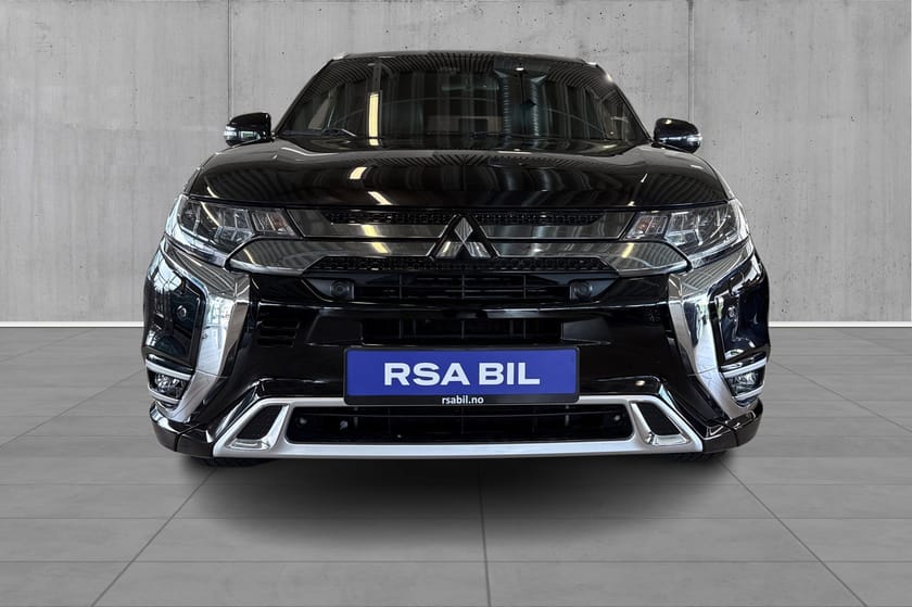 Bilde 3 av Mitsubishi Outlander PHEV Instyle+ AWD Skinn Rockford Fosgate 360+++
