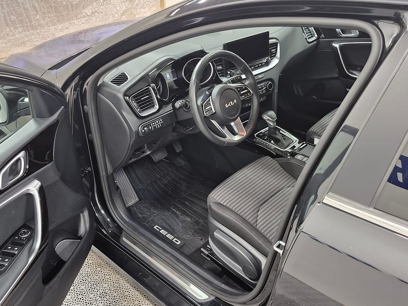 Bild 2 av Kia Ceed Sportswagon Plug-in Hybrid Plug in 141HK Advance