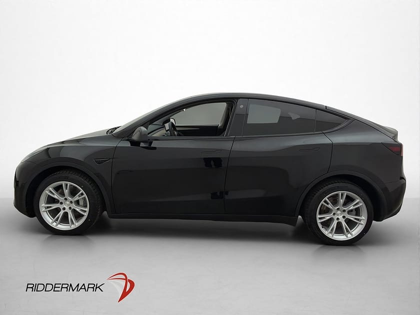 Bild 5 av Tesla Model Y Long Range AWD Svensksåld Värmepump Dragkrok