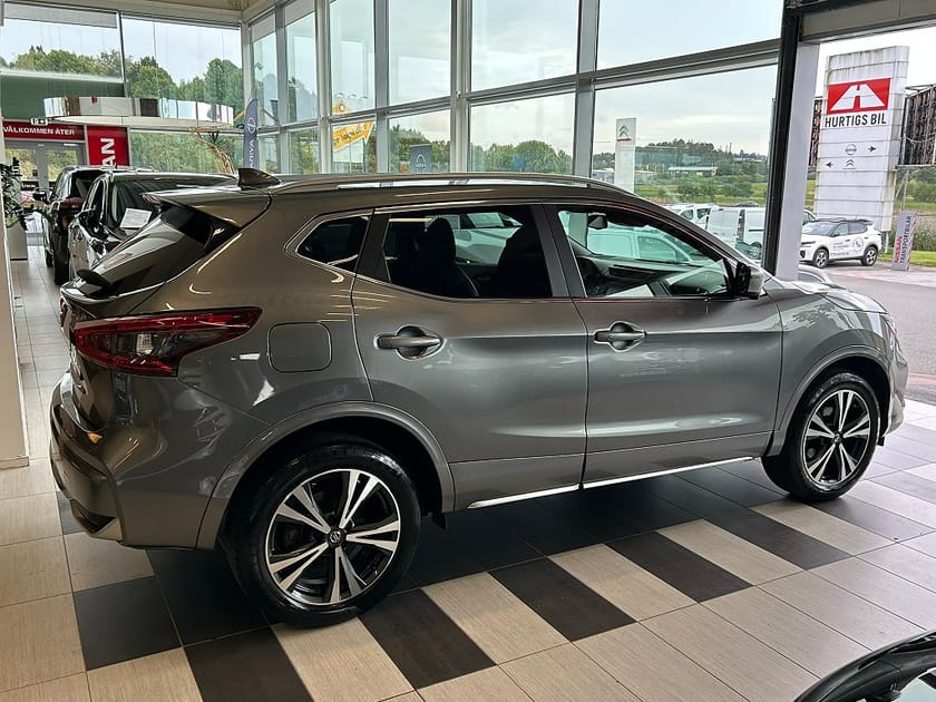 Bild 3 av Nissan Qashqai 1.3 DIG-T Manuell 140hk Tekna+ Panorama
