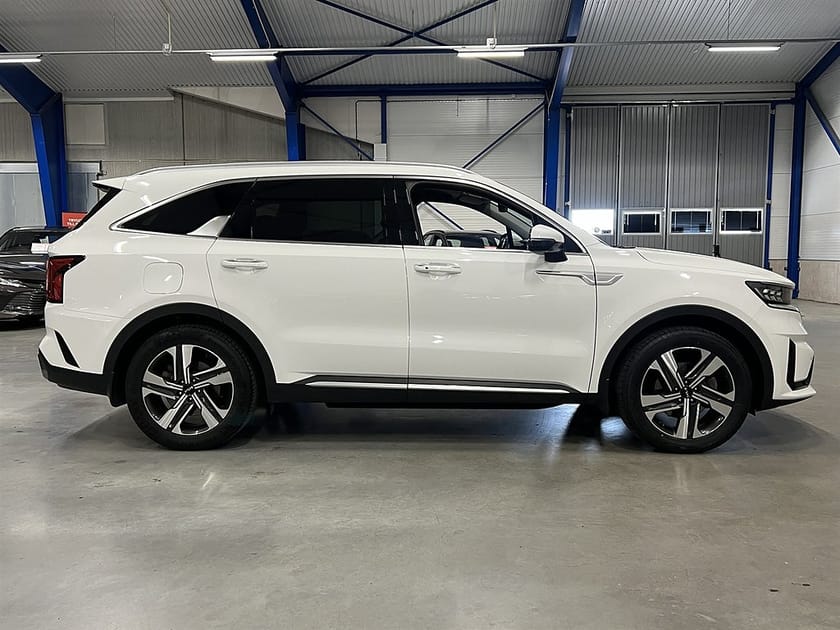 Bild 3 av Kia Sorento PHEV 265 HK AWD / Plug-In / Advance / 7-Sits / Bose /
