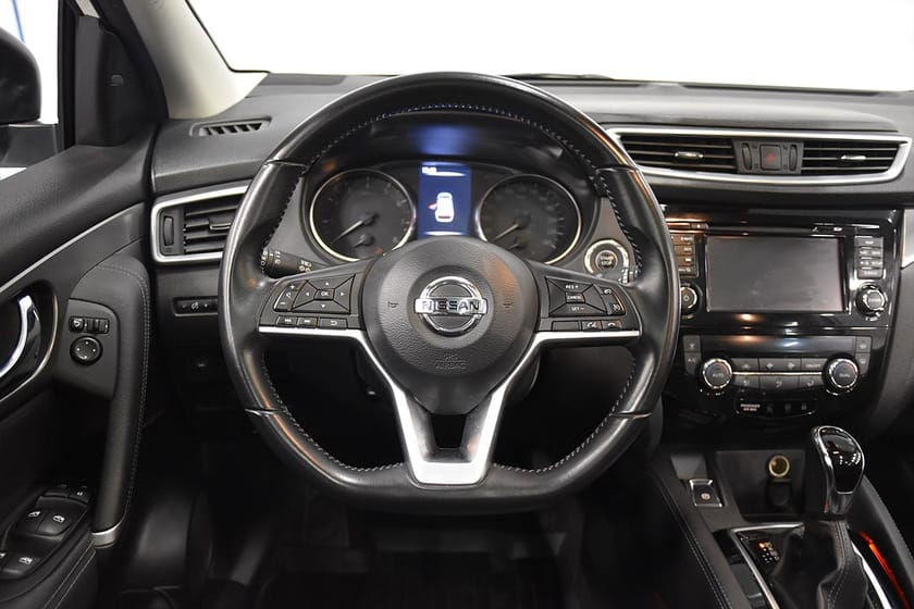 Bild 2 av Nissan Qashqai 1.2 TEKNA Panorama M&K 360° Navigation 115hk