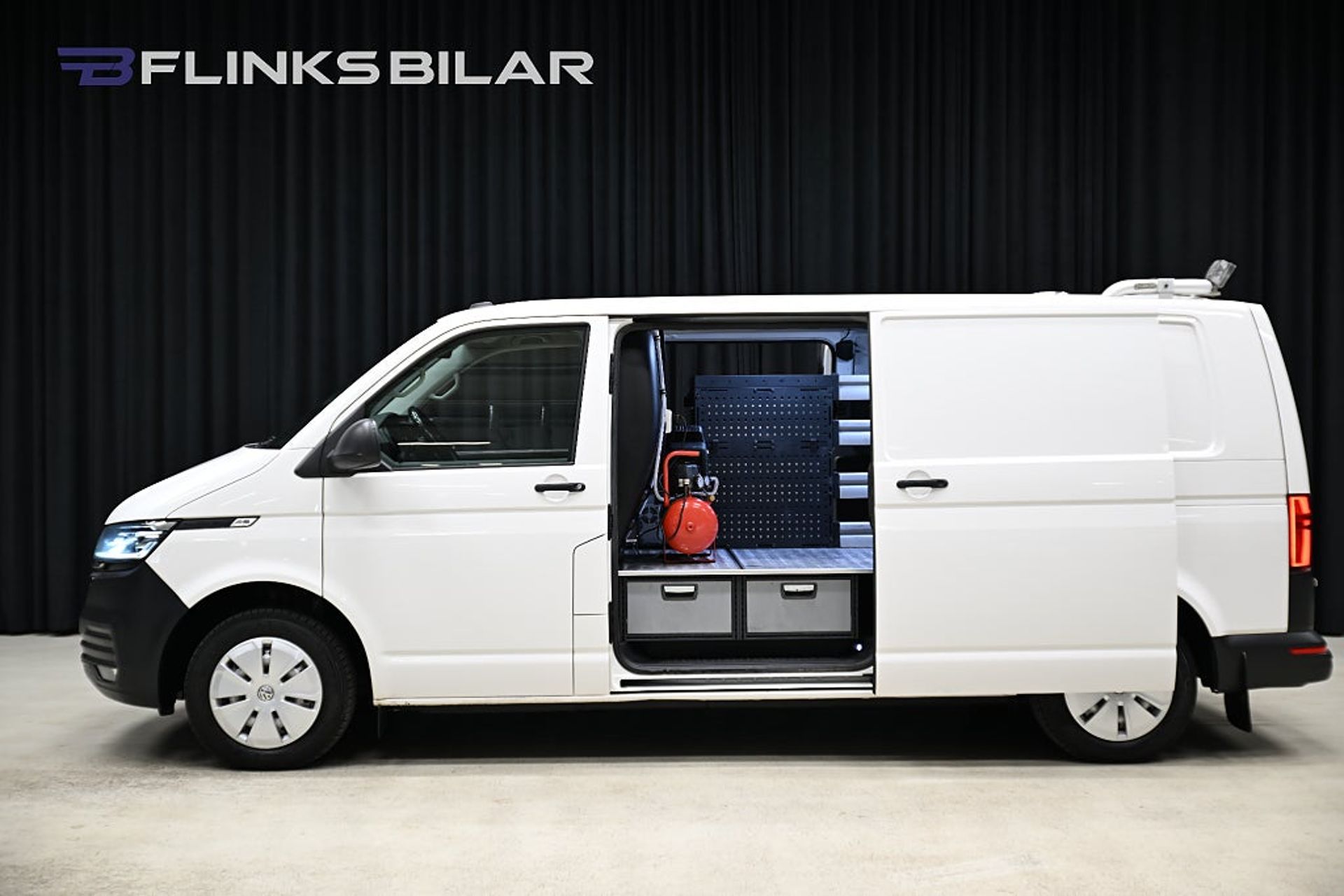 Volkswagen Transporter 2021, kuva 4/10