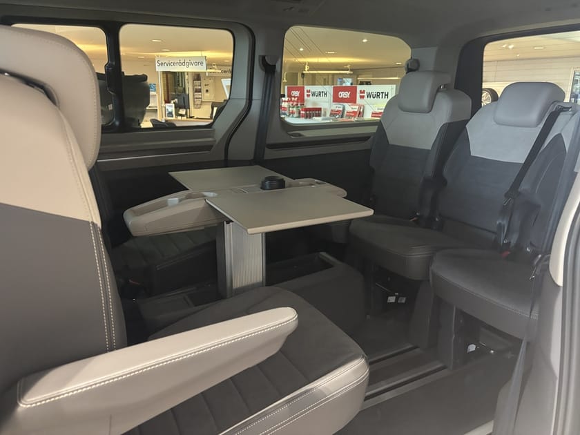 Bild 4 av Volkswagen Multivan eHybrid 4M STYLE HJULBAS: 3124 MM LÅNGT ÖVERHÄNG MOT