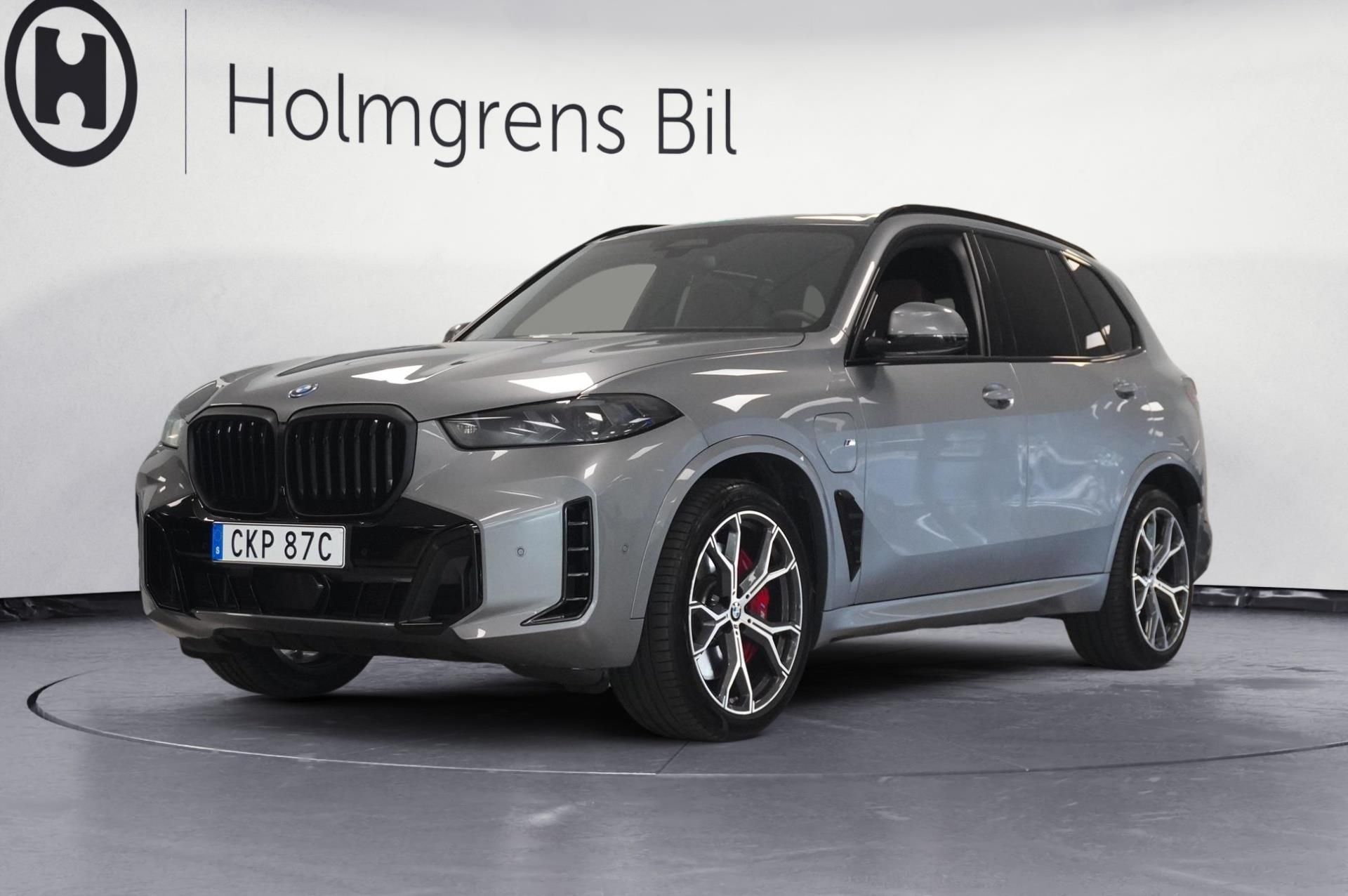 BMW X5 490 л.с.