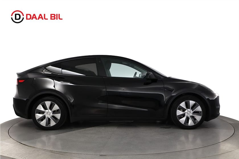Bild 5 av Tesla Model Y Long Range AWD 77 kWh 514HK AUTOPILOT PANO B-KAM DRAG