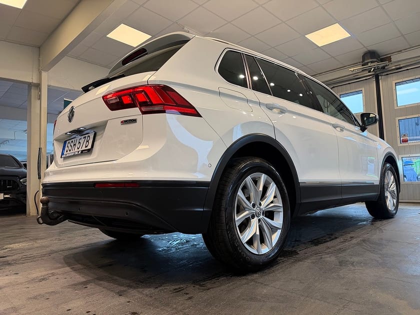 Bild 4 av Volkswagen Tiguan 2.0 TSI OPF 4Motion Aut Drag B-kamera Värmare 190hk