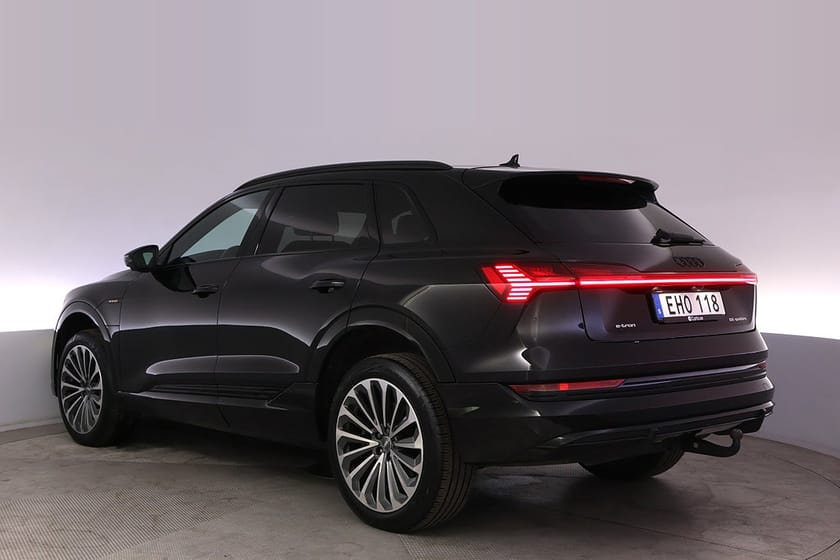 Bild 4 av Audi e-tron 55 quattro S-line Adv. Pano B&O 360 Elstol Drag