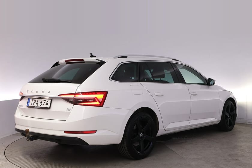 Bild 5 av Škoda Superb iV Kombi Skoda Business Adv Edition Style Drag Canton