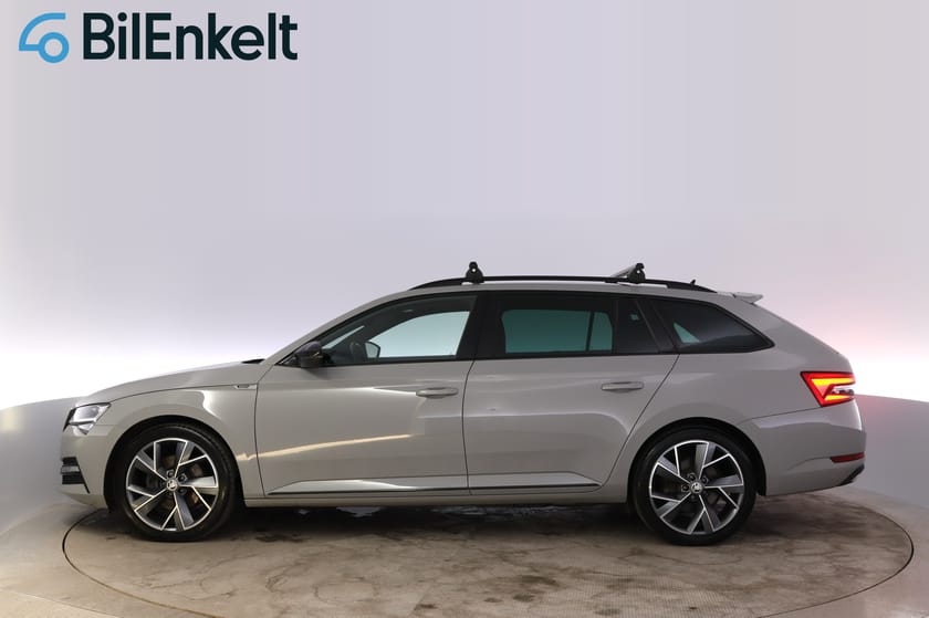 Bild 5 av Škoda Superb iV Kombi SportLine Cockpit Matrix Kamera Drag