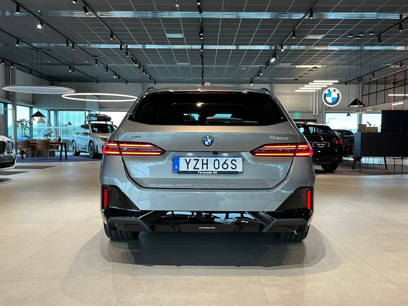 Bild 5 av BMW 530e xDrive Touring M Sport Pro D/A Plus Harman/Kardon Drag