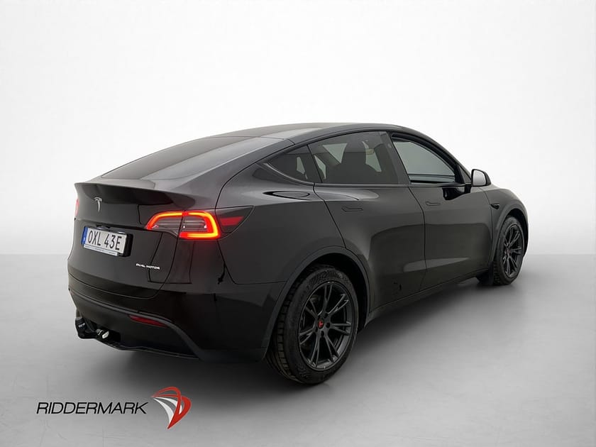 Bild 5 av Tesla Model Y Long Range AWD Dragkrok Autopilot MOMS