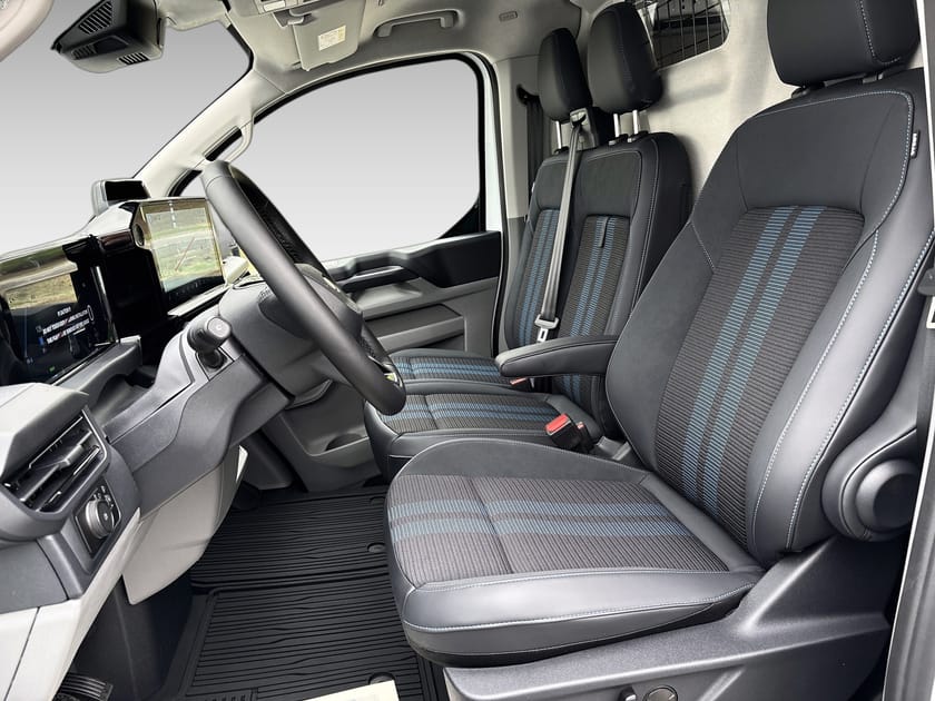 Bild 4 av Ford E-Transit Custom 340 E-Custom Skåp El 160kW Sport 340L RWD
