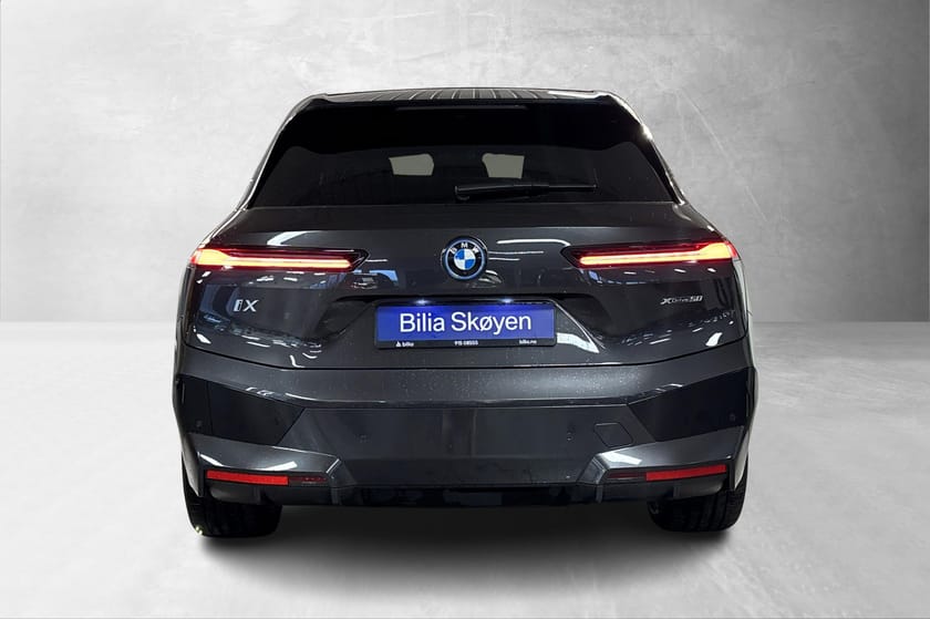 Bilde 4 av BMW iX xDrive50 Fully Charged,4-hjulsstyring, Luft, Krok, H&K