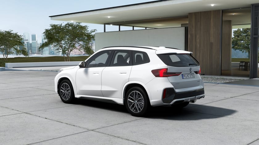 Bild 2 av BMW iX1 eDrive20 M Sport Active Ed Drag