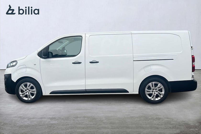 Bild 4 av Opel Vivaro-e Skåpbil Dragkrok Skåpsinredning Navigation Moms