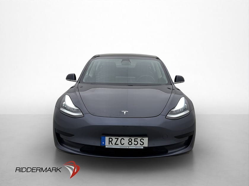 Bild 3 av Tesla Model 3 Standard Range Plus Svensksåld Panorama