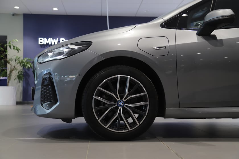 Bild 3 av BMW 225e xDrive Active Tourer // M Sport // Adaptiva Ljus
