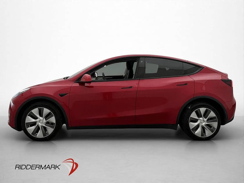 Bild 5 av Tesla Model Y Long Range AWD Svensksåld Panorama