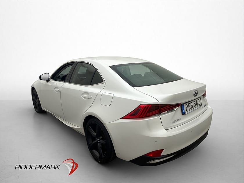 Bild 5 av Lexus IS 300h 2.5 F Sport 223hk Värmare Isofix Adaptiv-Fart