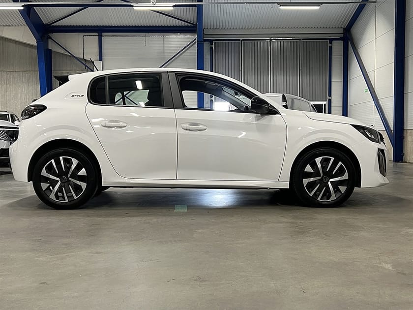 Bild 2 av Peugeot 208 HYBRID 100
