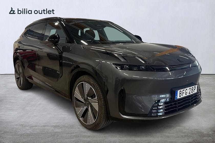 Bild 4 av Lynk & Co 08 PHEV DHT /Panorama/ H&K Ljudsystem/