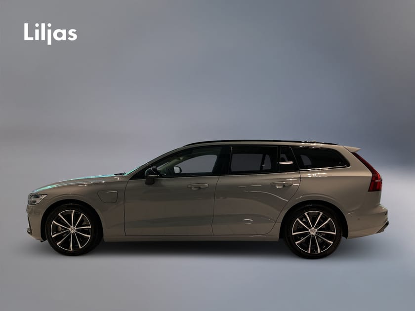 Bild 3 av Volvo V60 T6 AWD Plus Dark Nordic Edition//360-kamera//Drag//
