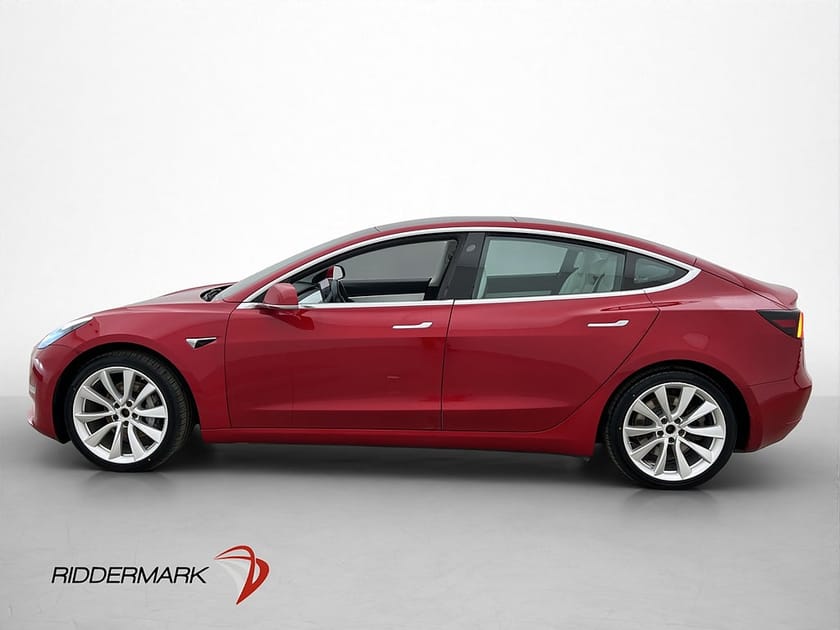 Bild 5 av Tesla Model 3 Long Range AWD Svensksåld Ljus-Interiör Pano