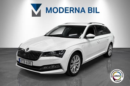 Škoda Superb iV Kombi Skoda 1.4 TSI L&K Moms Drag Värmare Cockpit Canton