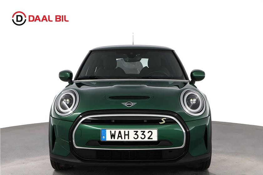 Bild 2 av MINI Cooper SE 184HK 32,6kWh SONDERPAKET COCKPIT VÄRMARE NAVIGATION