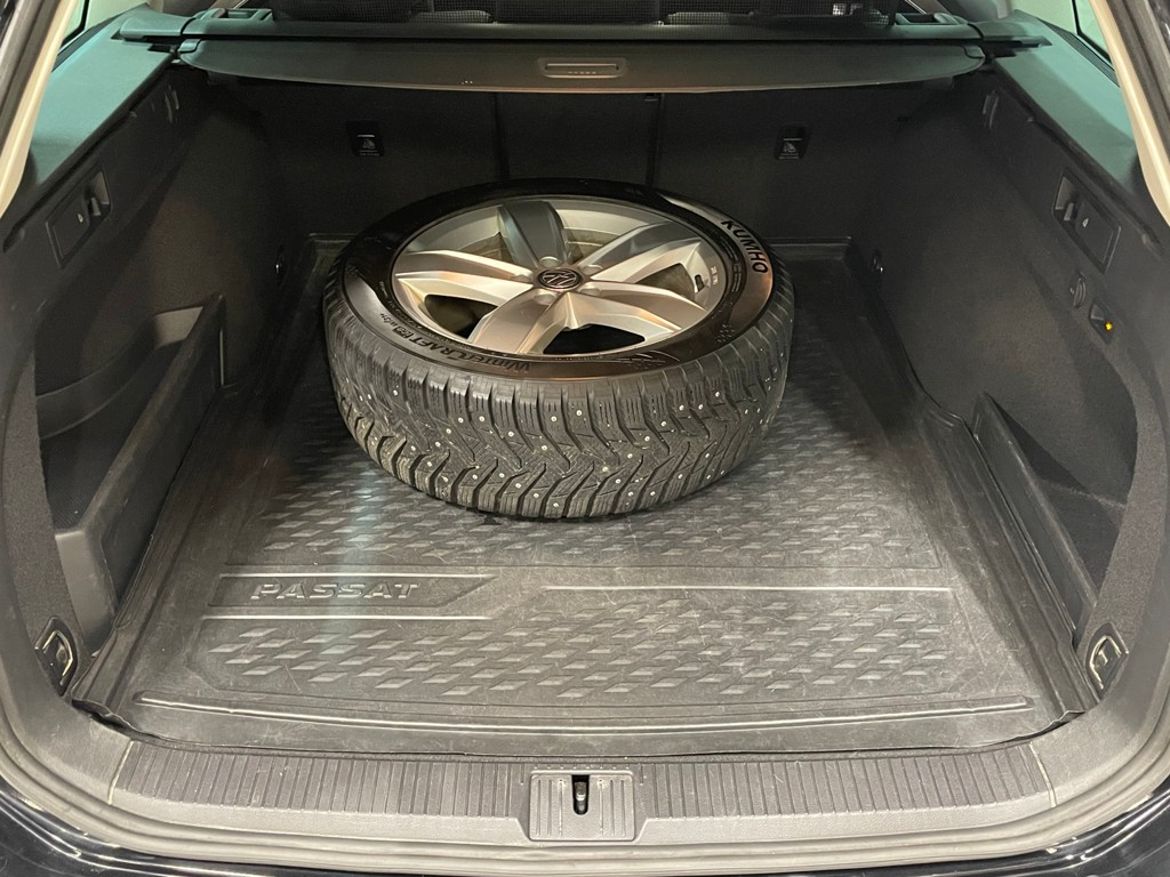 Volkswagen Passat 2019 - miniatyr 7