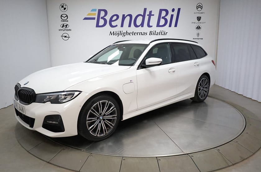 Bild 4 av BMW 330e Touring M Sport | Adaptiv farthållare | Dragkrok | HiFi