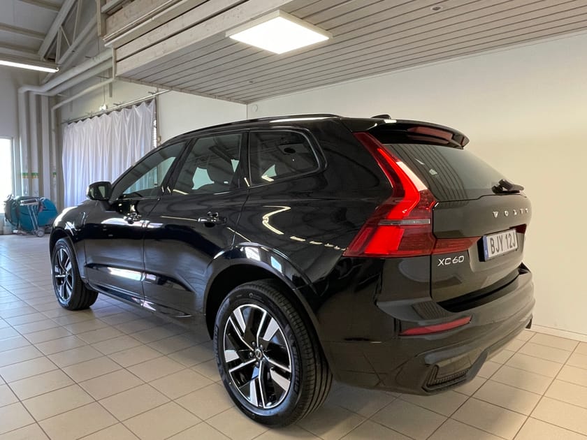 Bild 3 av Volvo XC60 T6 Plus Dark Nordic Edition HarmanKardon 360 Kamera