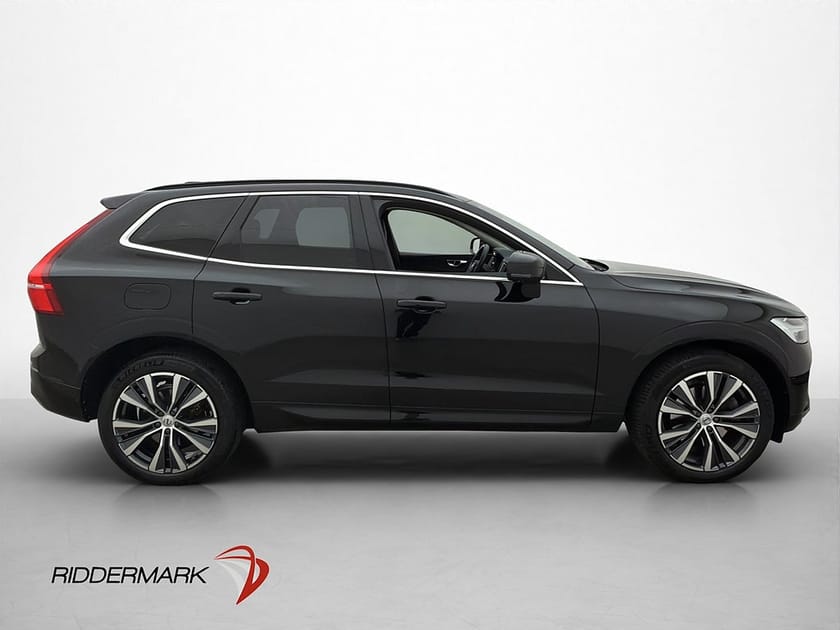 Bild 4 av Volvo XC60 B4 AWD Advanced Pano Skinn Kamera Värmare CarPlay