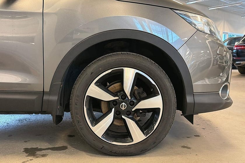 Bild 4 av Nissan Qashqai 1.5 dCi DPF 110 Hk N-Vision Panorama 360 kam Dragkrok